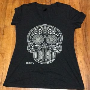 Obey v-neck shirt